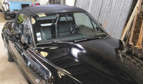 Artisan sellier pour changement de capote pour BMW Z3 à Lyon